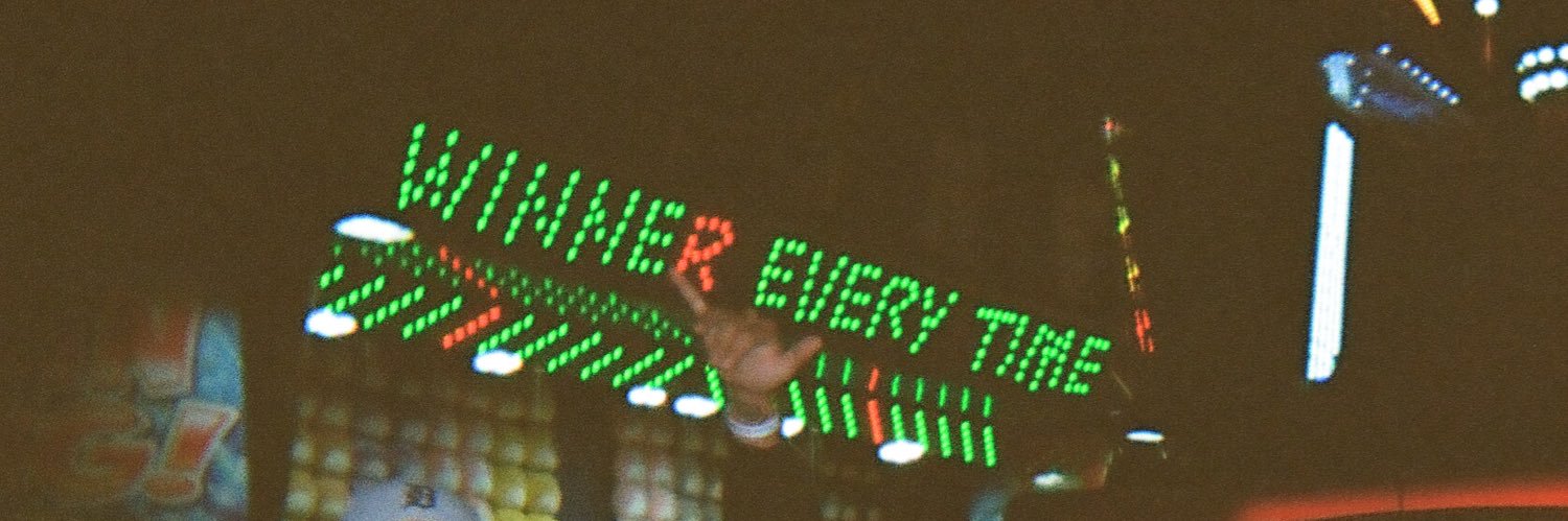 NguyenTeeny's profile banner image