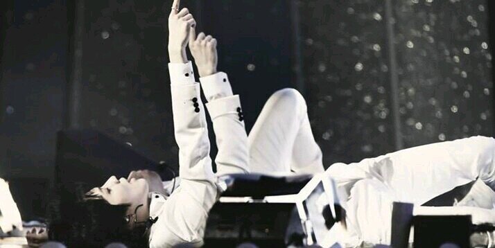 MinTae_93's profile banner image