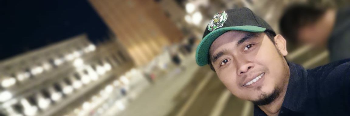 adhylovee's profile banner image