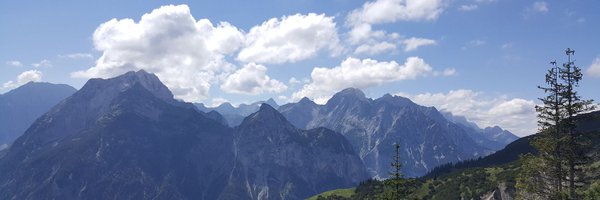 muc8565 Profile Banner