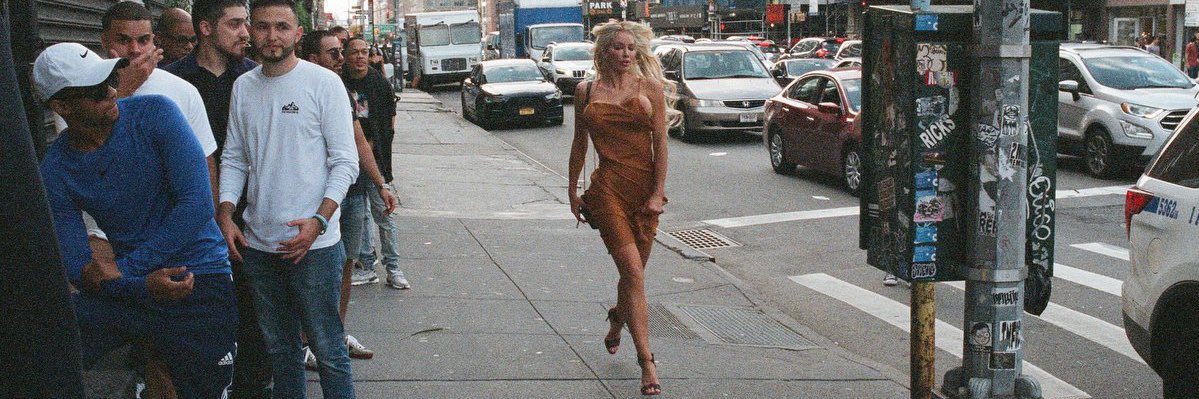 𝓂𝑒𝓂𝑜 banner