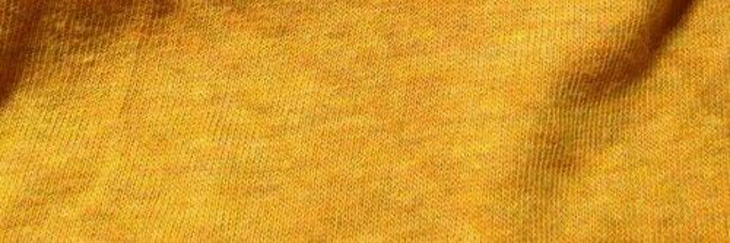 yellow 🎄 banner