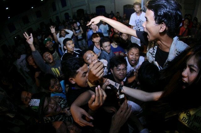 LOSER REJECTED banner