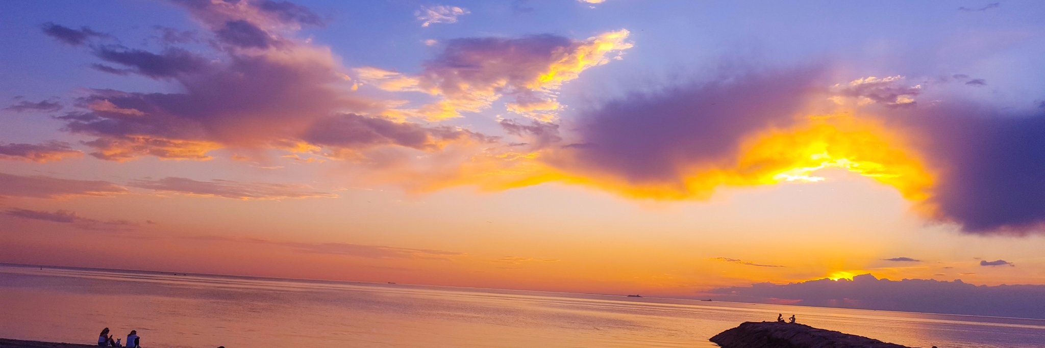 VivaV's profile banner image