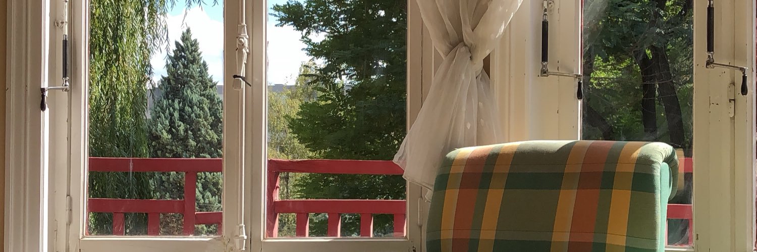 Iyihio's profile banner image