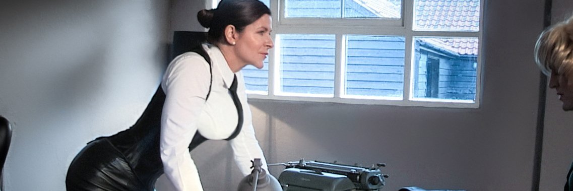 sklave von B 🧎 👑 Baroness Essex ♀️ banner