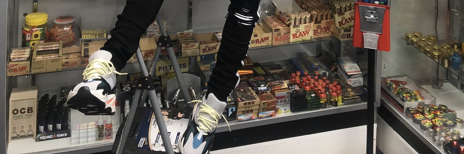 1takelo's profile banner image
