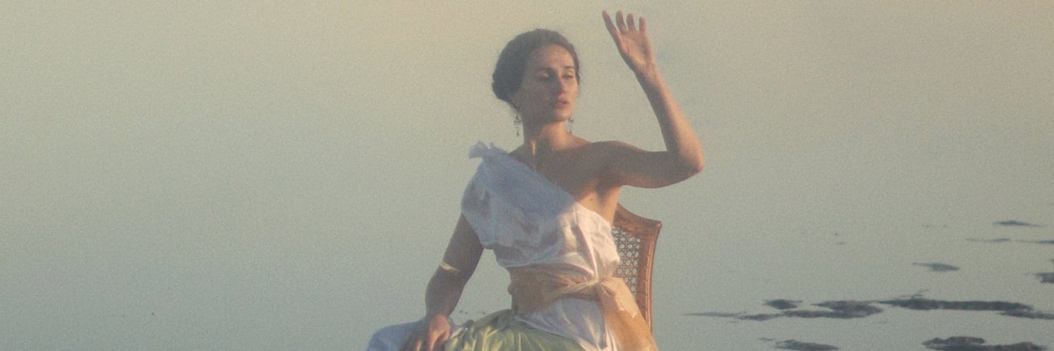 arianna's profile banner image