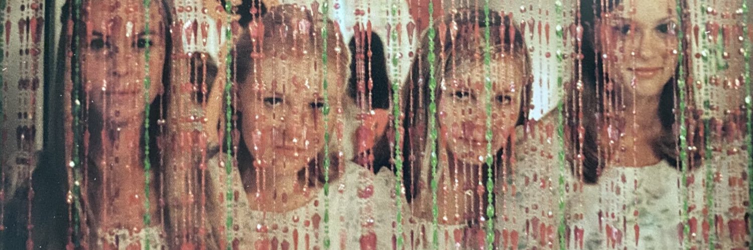 laureezyd's profile banner image
