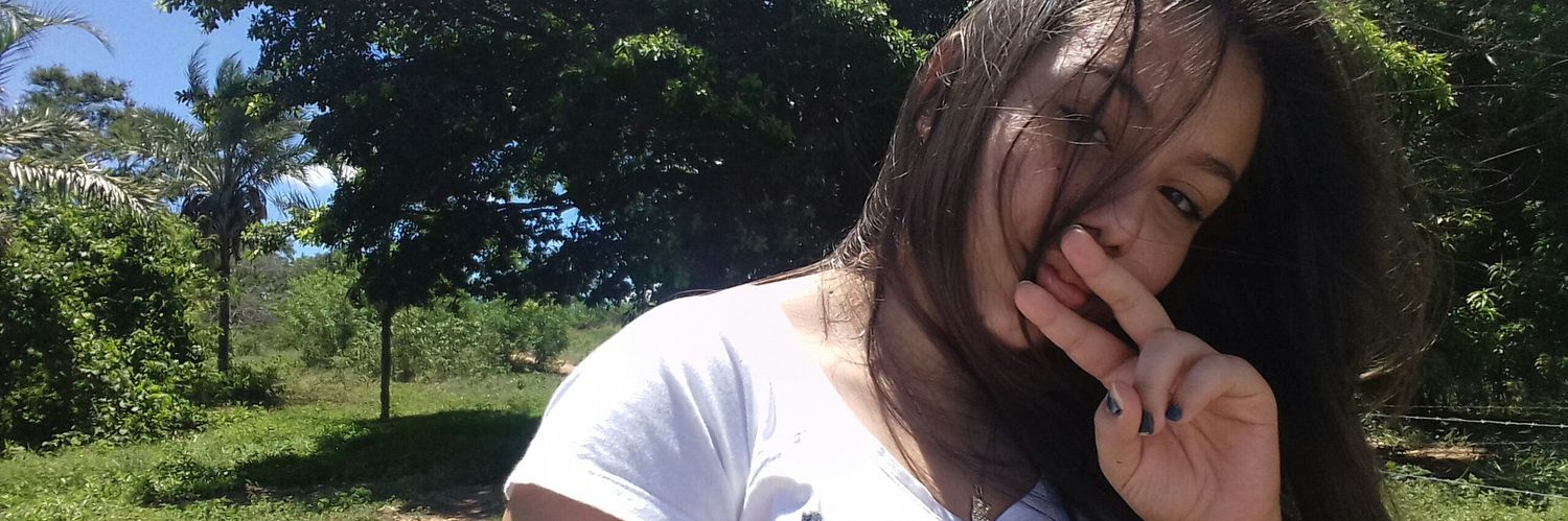 carolinrocha's profile banner image