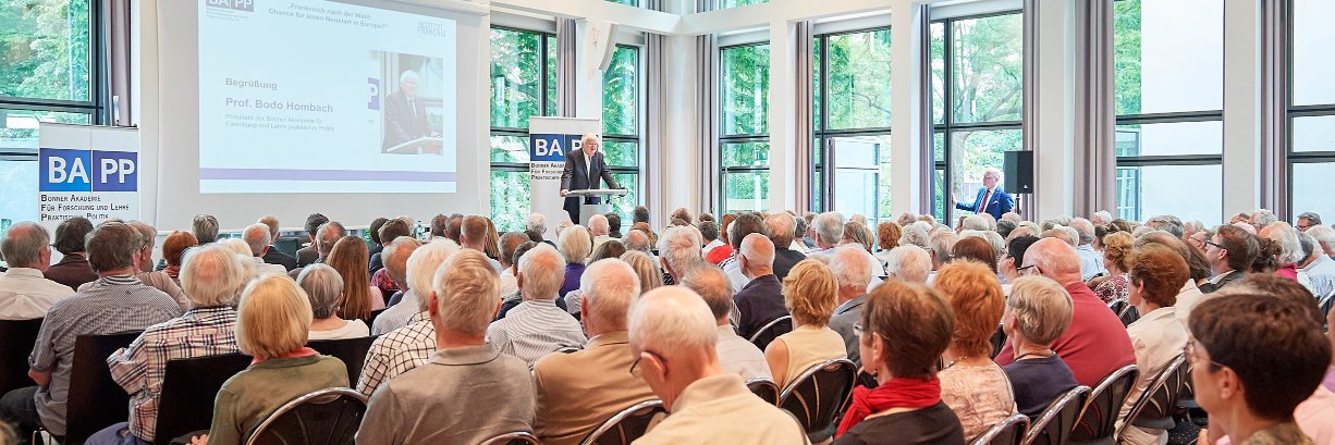 Bonner Akademie banner