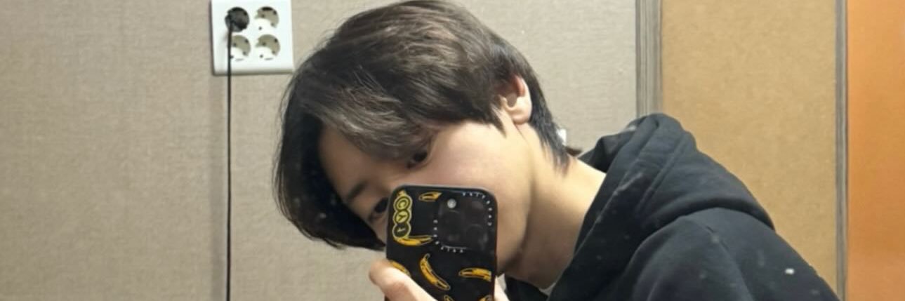 niloofar_d1996's profile banner image
