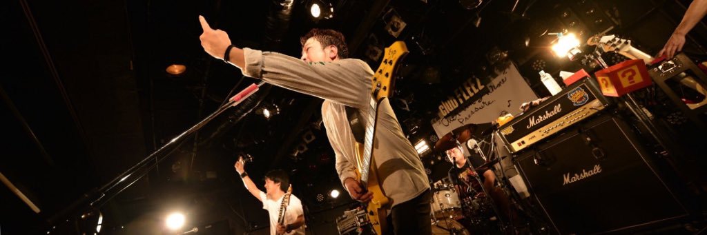 t_red528's profile banner image