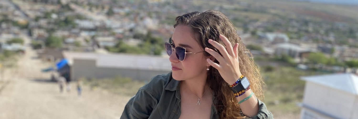 NeelsyContreras's profile banner image