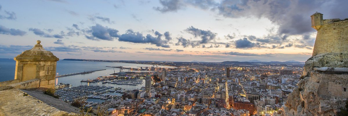 Mario García banner