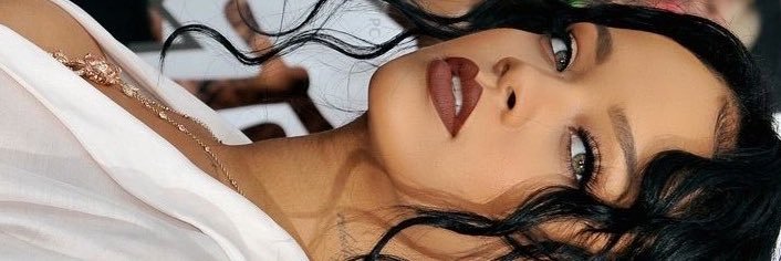 DaviaLeandraa's profile banner image