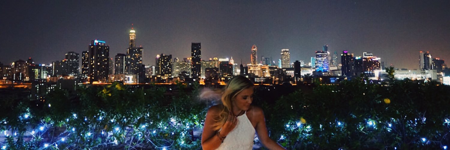sashalucywright's profile banner image