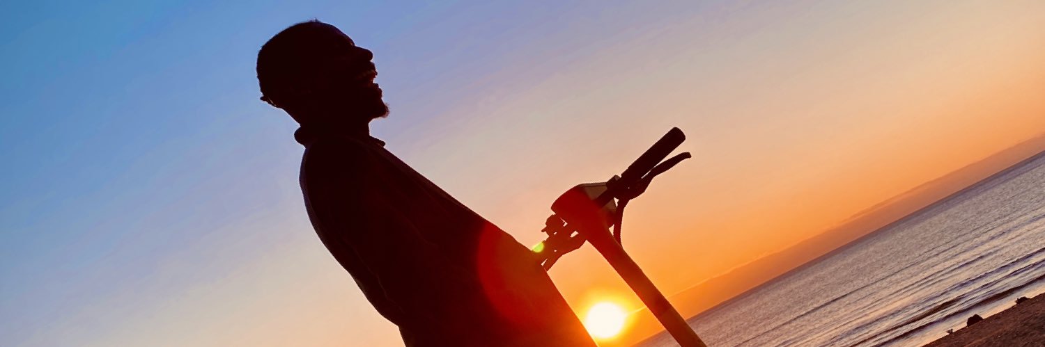 deszmvnd's profile banner image