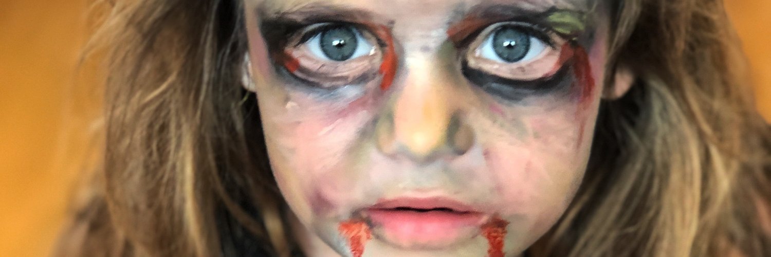 lilsarah77's profile banner image