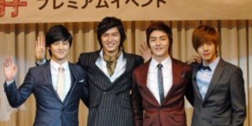 nisma_ma's profile banner image
