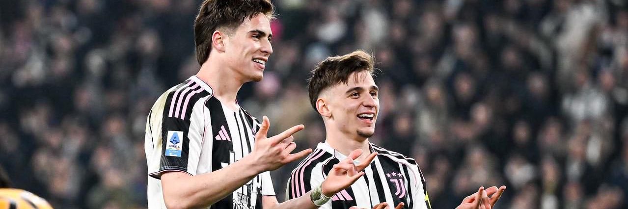 Daniela 🤍🖤 banner