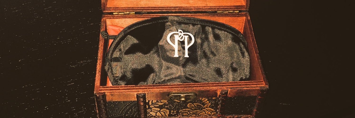 perukeperiwig's profile banner image