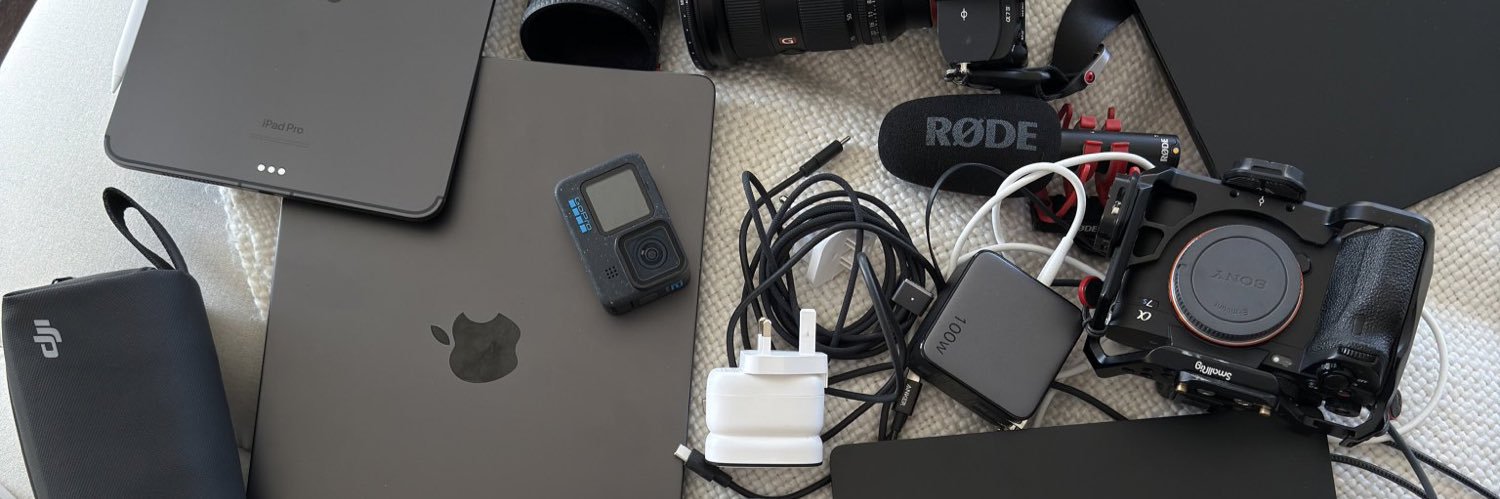 Holly tech💻 banner