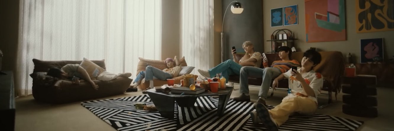 9pm.❤️💚🩵 banner