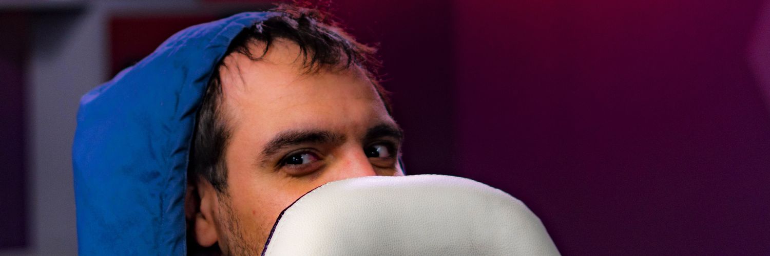 arashayari's profile banner image