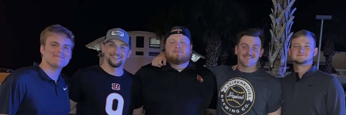 MozingoTyler's profile banner image