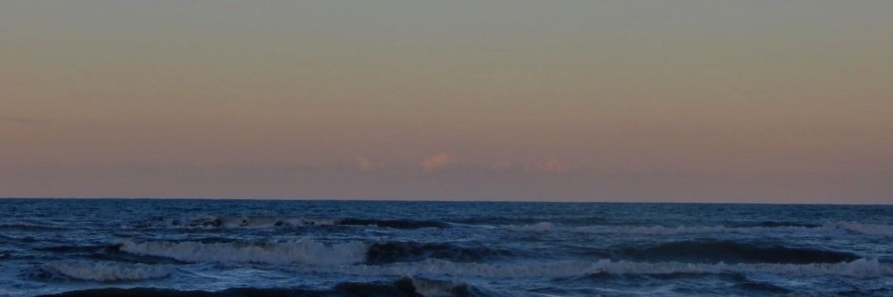 laura_dot_'s profile banner image