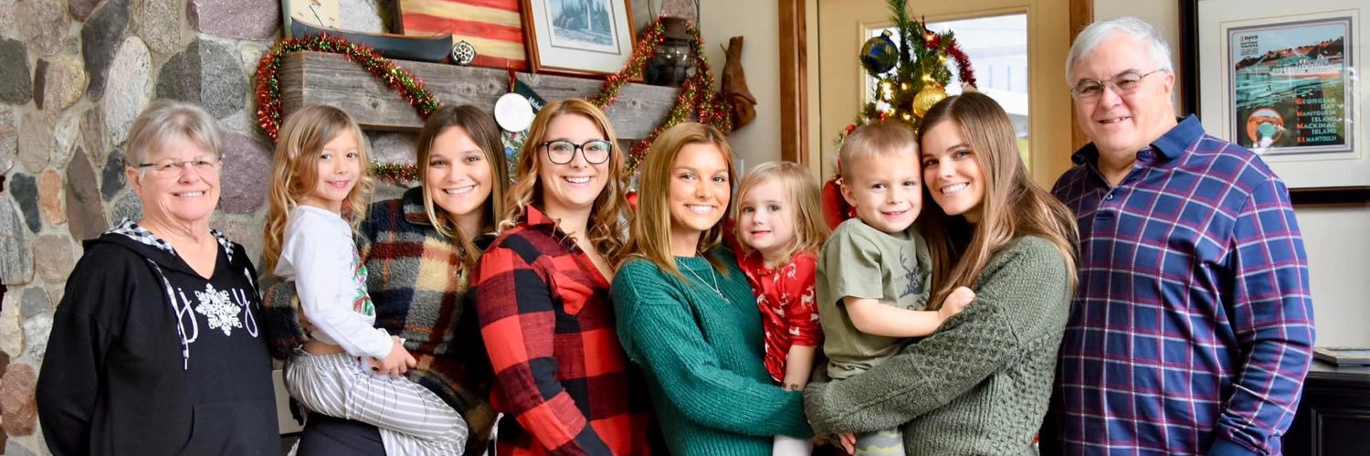 lexi_kaiser's profile banner image