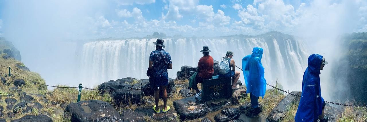 Andile ♐️🎧🤓 banner