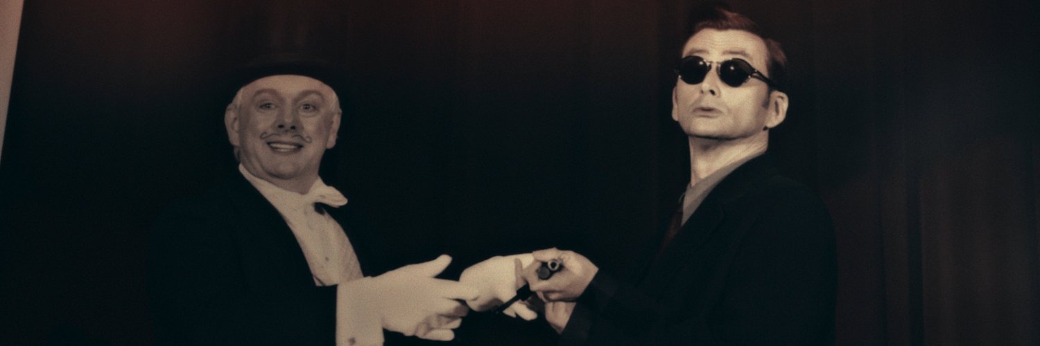 Caspian 🖤🤍 banner