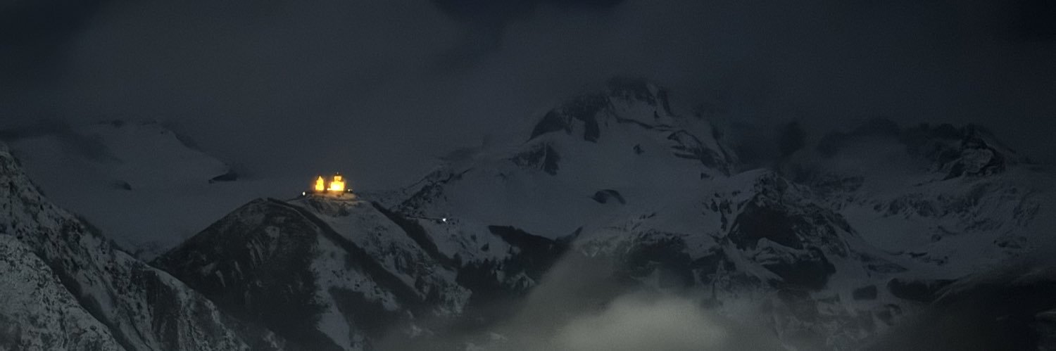 taklomss's profile banner image