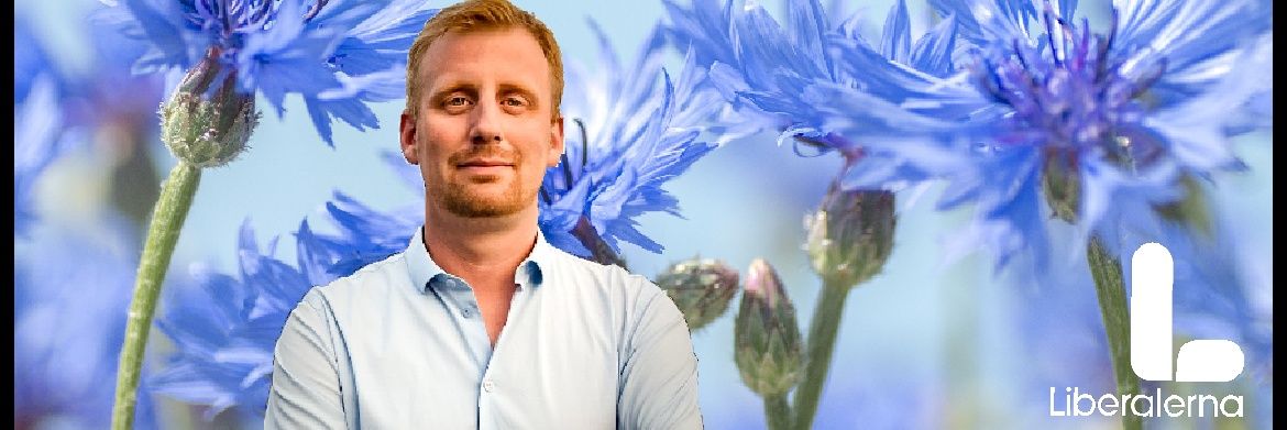 Jens Adamik's banner