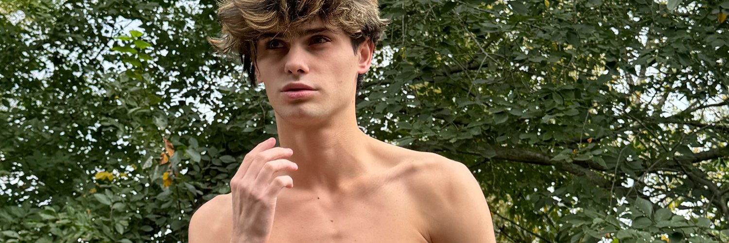DoaFlores's profile banner image