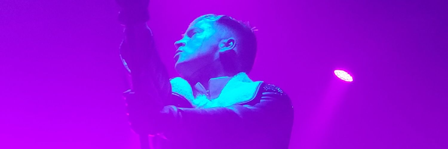 aylinign's profile banner image