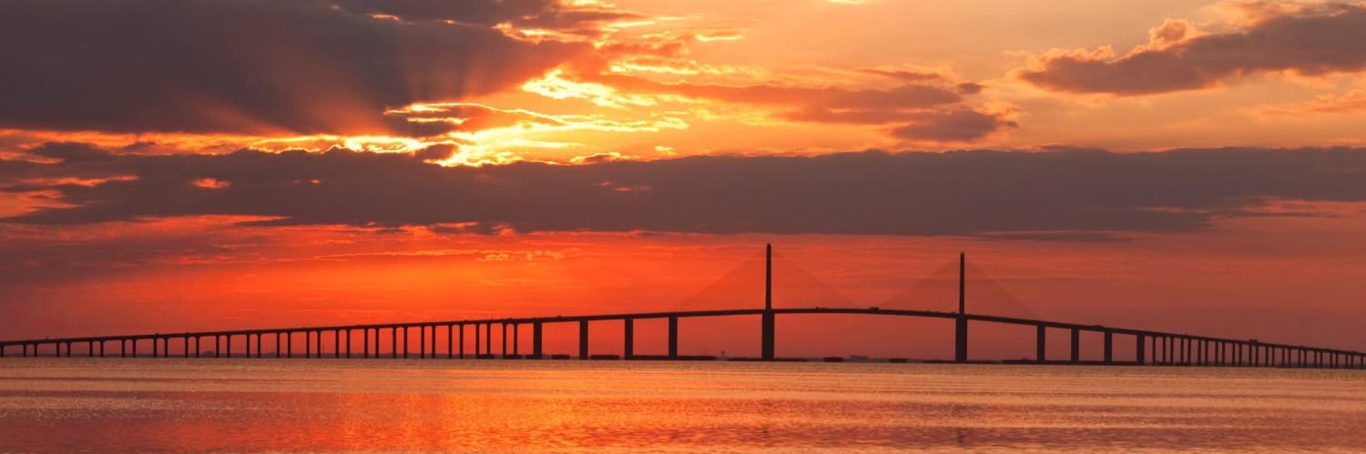 Karen Clemente💙⚡️ banner