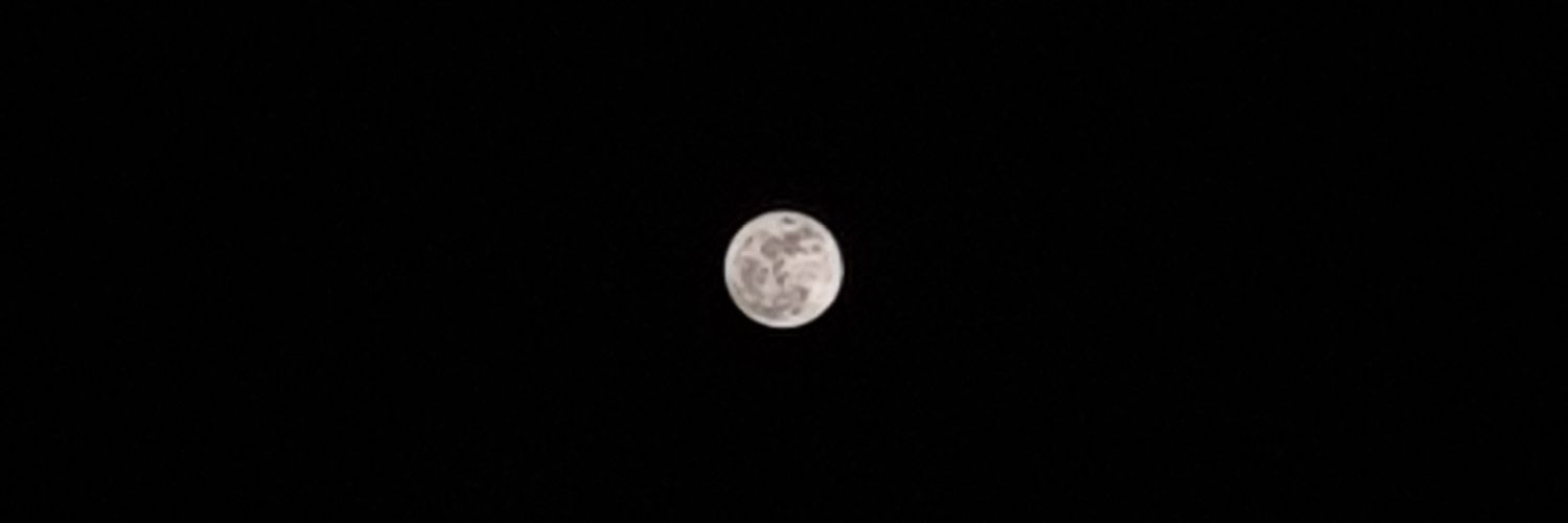 Lauraaleja2802's profile banner image