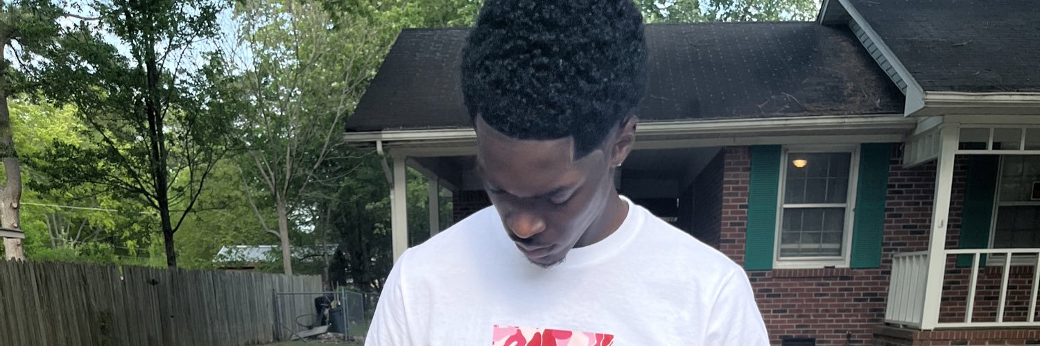 i_dropbuckets's profile banner image