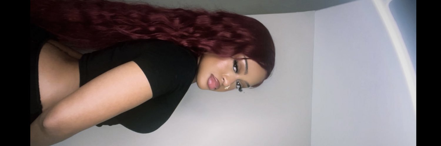 teoniab's profile banner image