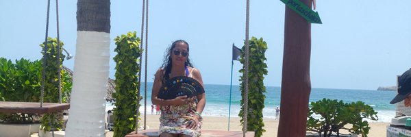 BereNiceMoon8 Profile Banner