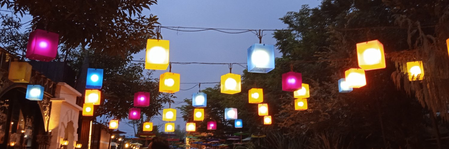 ℚ𝕥𝕖𝕥 banner