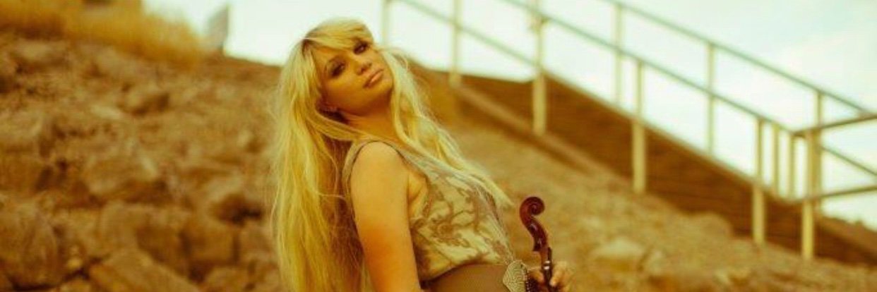 TheFiddlerLacie's profile banner image