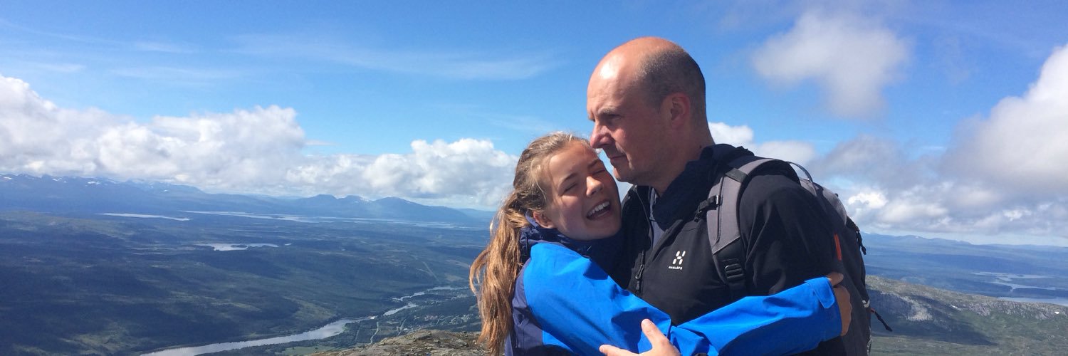 clara_fransson's profile banner image