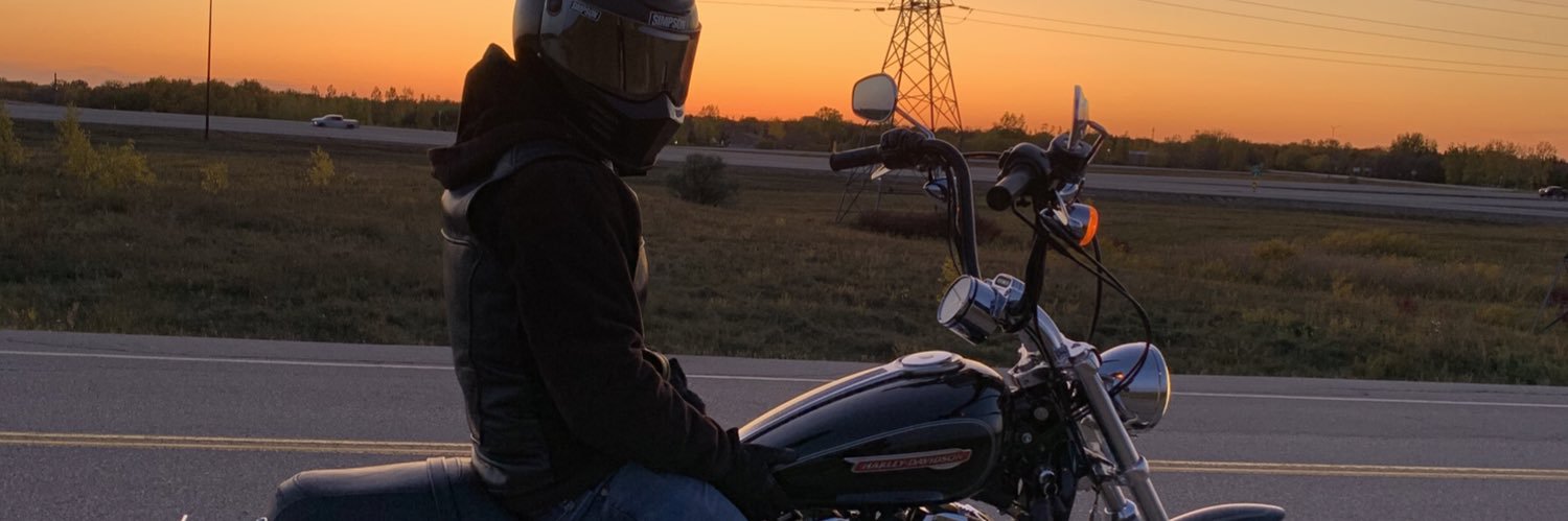 rilessteph's profile banner image
