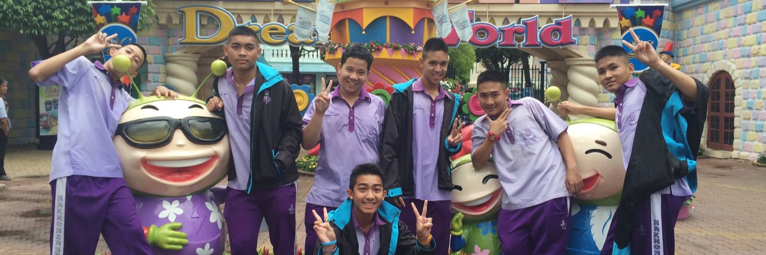 softmaneerat's profile banner image