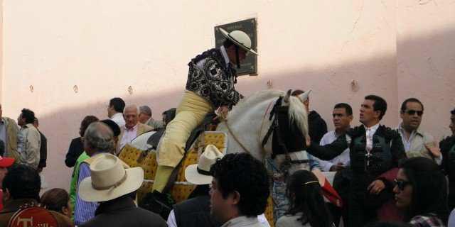 Cárdenas Jr. banner