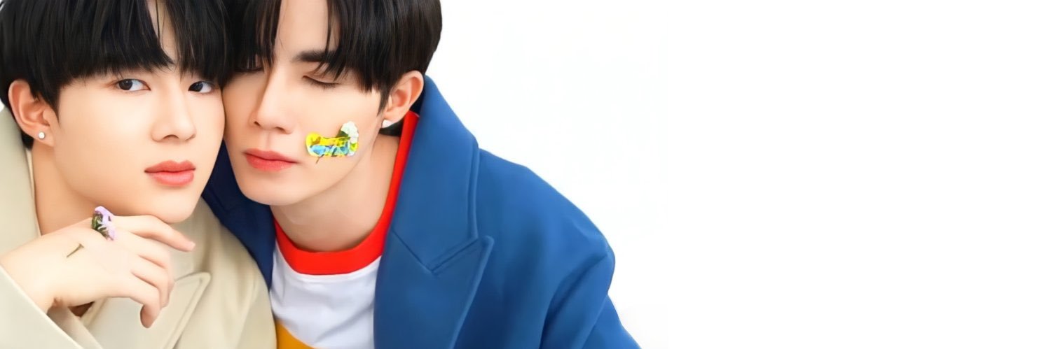 NuMummyPhaii 👑✨💙🧡 banner